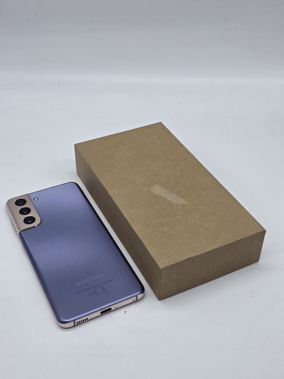 SAMSUNG GALAXY S21